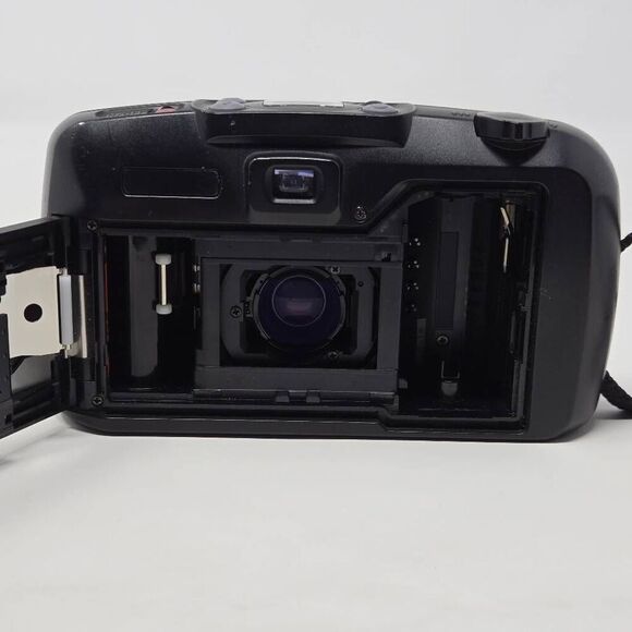 PENTAX IQZOOM EZY AUTOFOCUS 35MM CAMERA 38MM-70MM BLACK LENS TESTED NEW BATTERY - Picture 8 of 8